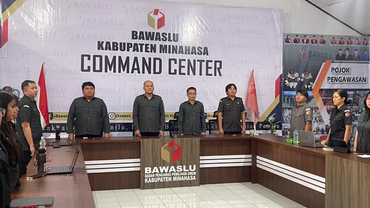 Ketua Bawaslu Minahasa, Lord Arthur Ch. E. Malonda bersama Anggota Bawaslu Minahasa, Arthur I. Karinda dan Donny R. Lumingas didampingi Kepala Sekretariat Bawaslu Minahasa, Nick E. Kusen dan Jajaran Sekretariat Bawaslu Minahasa mengikuti serangkaian kegiatan Pekan Konsolidasi Kelembagaan Bawaslu Provinsi Sulawesi Utara dan Bawaslu Kabupaten/Kota Se-Sulawesi Utara Tahun 2026, Senin - Jumat (26 - 30 Januari 2026)