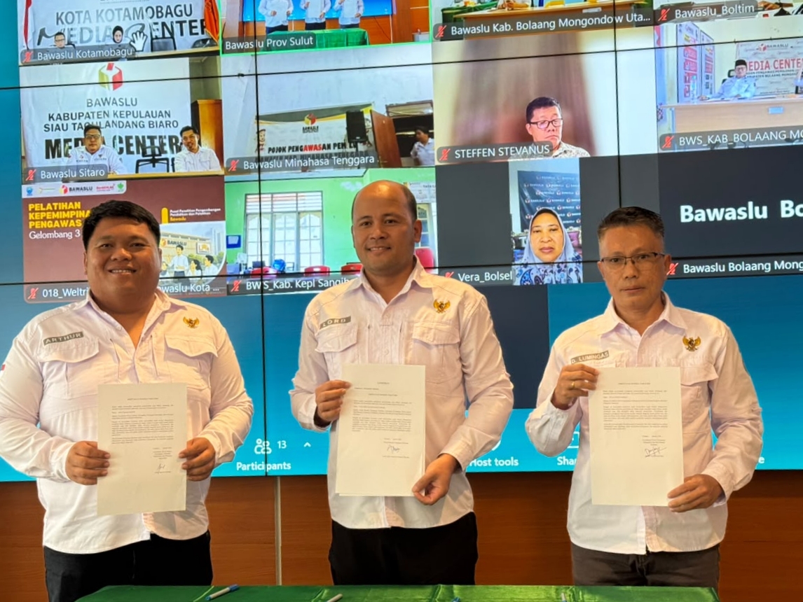 Bawaslu Kabupaten Minahasa melaksanakan penandatanganan Dokumen IKU bagi Ketua dan Anggota Bawaslu Kabupaten Minahasa dalam Rapat Penguatan Kelembagaan Bawaslu Provinsi Sulawesi Utara, Rabu (12/8/2026).