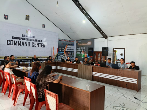 Bawaslu Kabupaten Minahasa mengikuti Rapat Pembinaan SDM dan Evaluasi Dukungan Sekretariat Bawaslu Provinsi dan Bawaslu Kabupaten/Kota se-Sulawesi Utara, Kamis (15/1/2026)