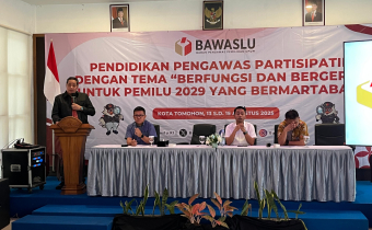 Anggota Bawaslu RI, Herwyn J.H. Malonda membuka kegiatan P2P 