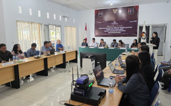 Bawaslu Kabupaten Minahasa melaksanakan pengawasan Rekapitulasi dan Penetapan PDPB Triwulan III oleh KPU Kabupaten Minahasa (2/10/2025)