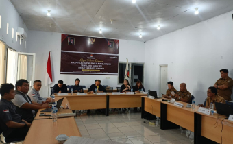 Bawaslu Kabupaten melaksanakan pengawasan Rapat Pleno Terbuka Rekapitulasi Daftar Pemilih Berkelanjutan (PDPB) Triwulan III Tahun 2026 yang diselenggarakan KPU Kabupaten Minahasa, di Tondano, Selasa (29/9/2026).