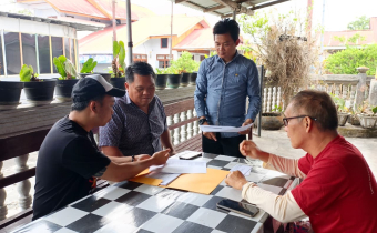 Bawaslu Kabupaten Minahasa melaksanakan Uji Petik dalam rangka Riset Pemetaan Kerawanan Isu Strategis Pemutakhiran Data Pemilih Berkelanjutan (PDPB) di Kelurahan Sumalangka, Kecamatan Tondano Utara, Kamis (8/10/2026).